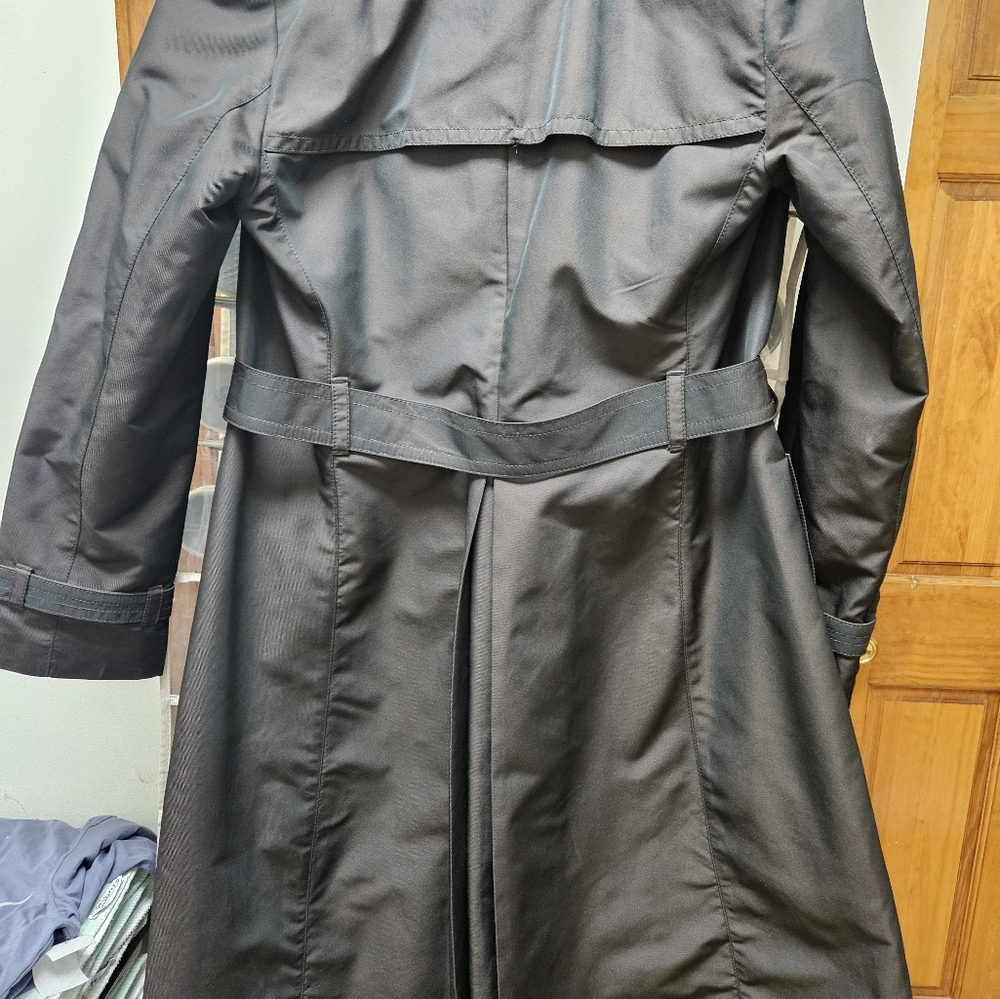 Banana Republic Waterproof Classic Trench Coat - Picture 8 of 9